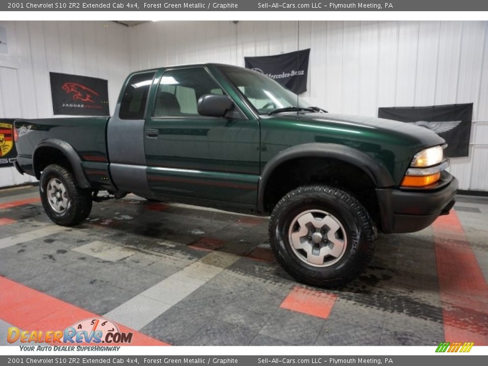 2001 Chevrolet S10 ZR2 Extended Cab 4x4 Forest Green Metallic / Graphite Photo #6
