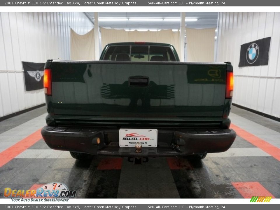 2001 Chevrolet S10 ZR2 Extended Cab 4x4 Forest Green Metallic / Graphite Photo #9