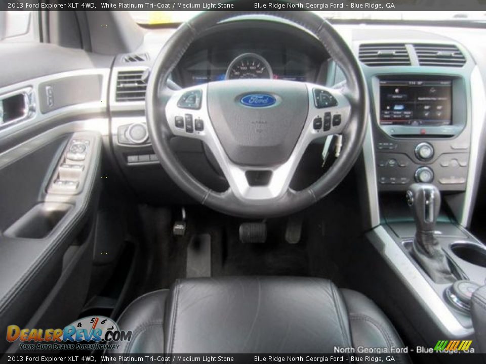 2013 Ford Explorer XLT 4WD White Platinum Tri-Coat / Medium Light Stone Photo #18