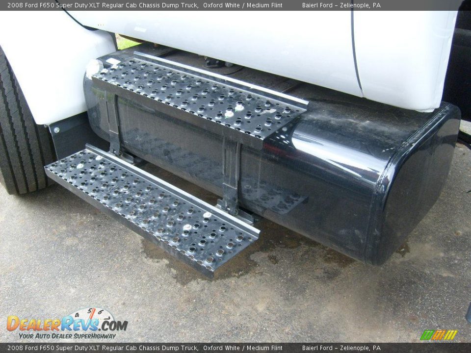 2008 Ford F650 Super Duty XLT Regular Cab Chassis Dump Truck Oxford White / Medium Flint Photo #9
