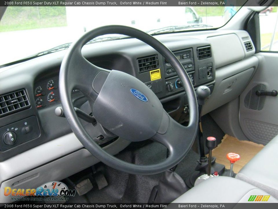 2008 Ford F650 Super Duty XLT Regular Cab Chassis Dump Truck Oxford White / Medium Flint Photo #13