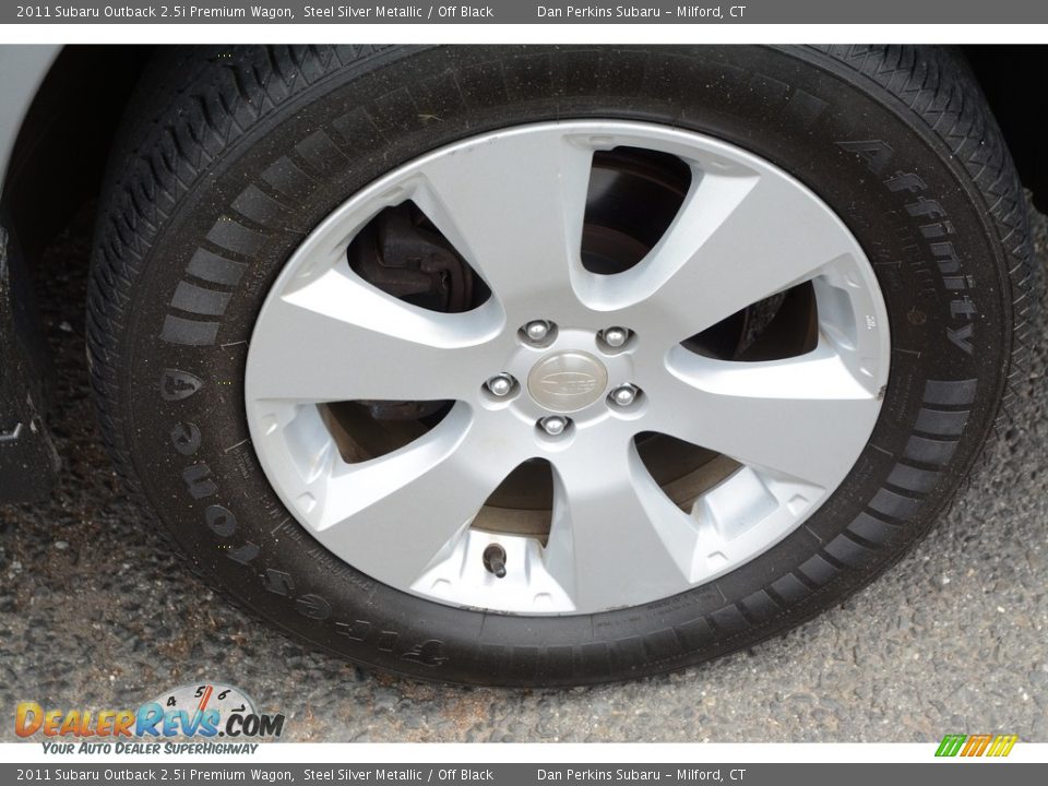 2011 Subaru Outback 2.5i Premium Wagon Steel Silver Metallic / Off Black Photo #22