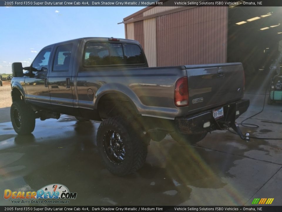 2005 Ford F350 Super Duty Lariat Crew Cab 4x4 Dark Shadow Grey Metallic / Medium Flint Photo #2