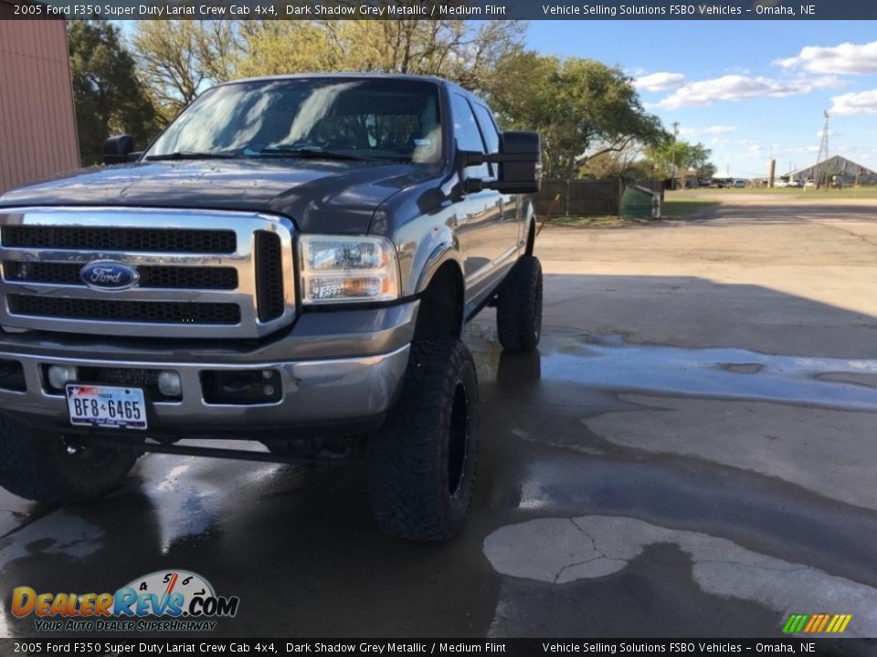 2005 Ford F350 Super Duty Lariat Crew Cab 4x4 Dark Shadow Grey Metallic / Medium Flint Photo #4