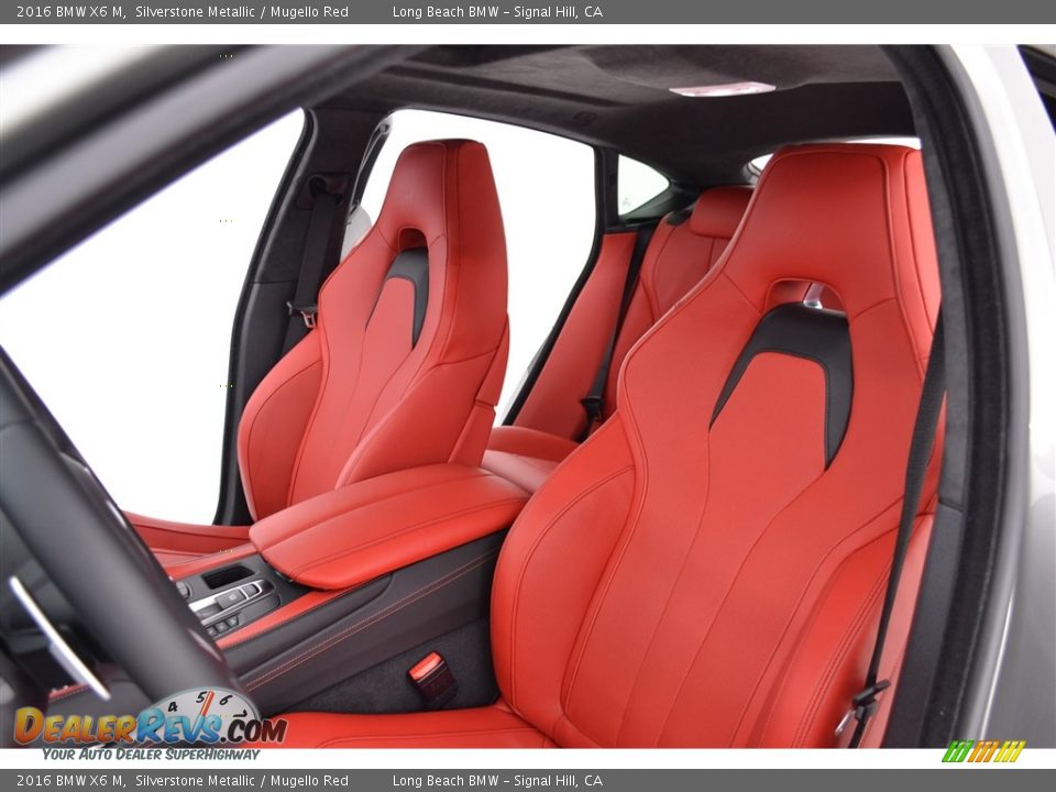 Front Seat of 2016 BMW X6 M  Photo #7