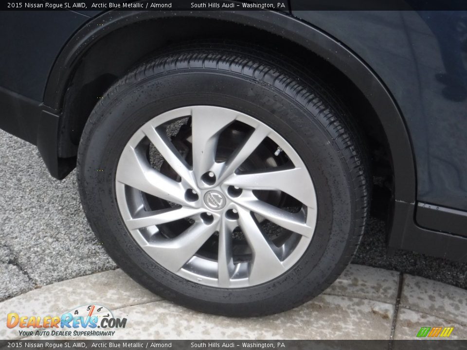 2015 Nissan Rogue SL AWD Arctic Blue Metallic / Almond Photo #10