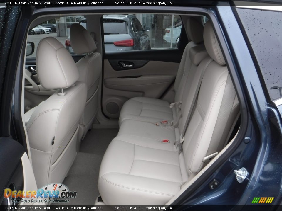 2015 Nissan Rogue SL AWD Arctic Blue Metallic / Almond Photo #29