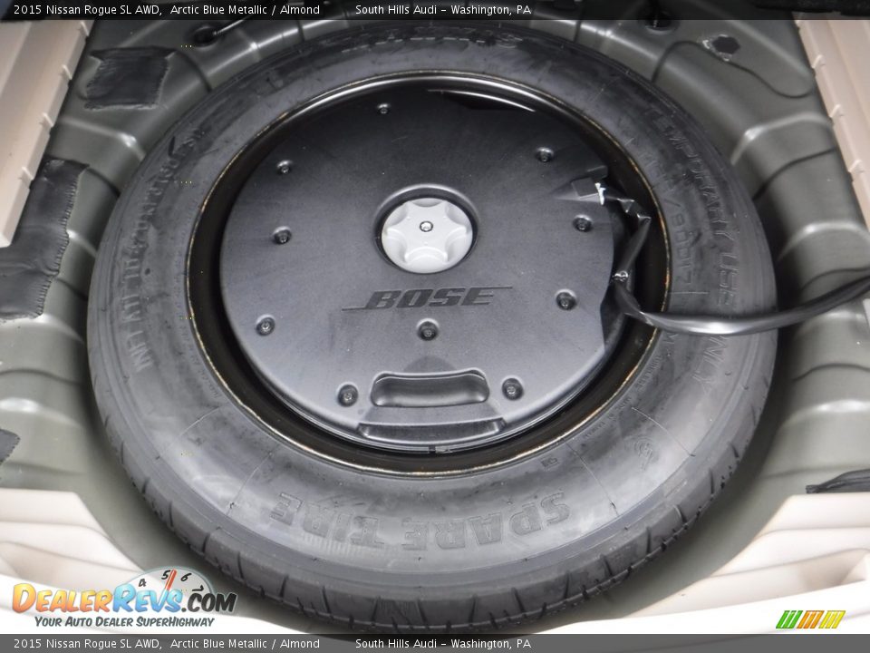 2015 Nissan Rogue SL AWD Arctic Blue Metallic / Almond Photo #32