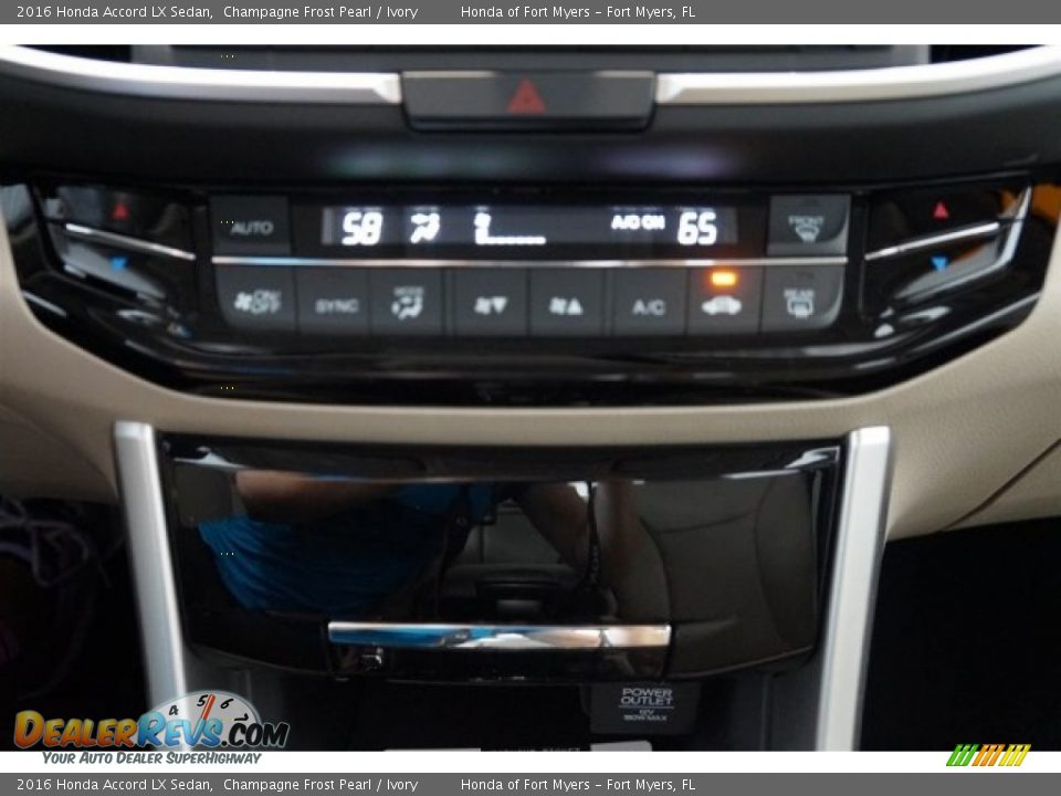 2016 Honda Accord LX Sedan Champagne Frost Pearl / Ivory Photo #17