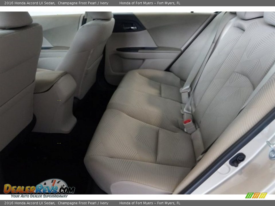 2016 Honda Accord LX Sedan Champagne Frost Pearl / Ivory Photo #21