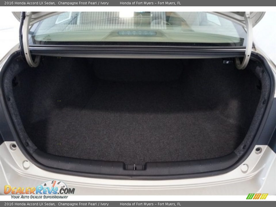 2016 Honda Accord LX Sedan Champagne Frost Pearl / Ivory Photo #22