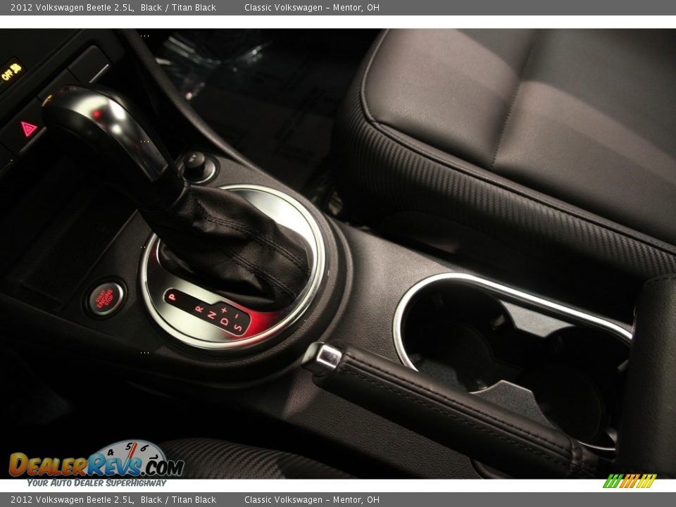 2012 Volkswagen Beetle 2.5L Black / Titan Black Photo #11
