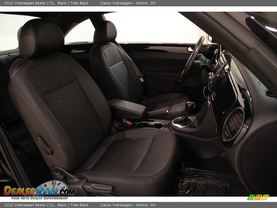 2012 Volkswagen Beetle 2.5L Black / Titan Black Photo #12