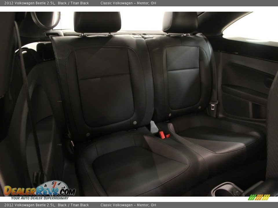 2012 Volkswagen Beetle 2.5L Black / Titan Black Photo #13