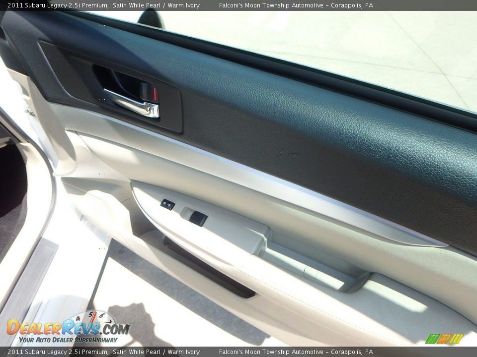 2011 Subaru Legacy 2.5i Premium Satin White Pearl / Warm Ivory Photo #12