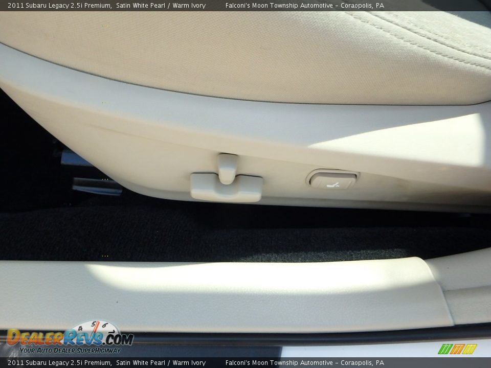 2011 Subaru Legacy 2.5i Premium Satin White Pearl / Warm Ivory Photo #20