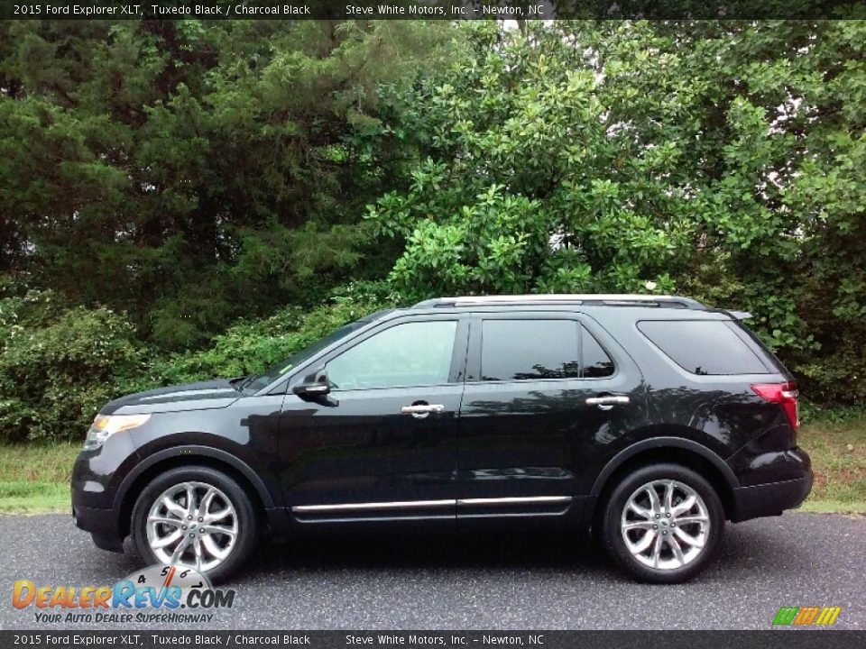 2015 Ford Explorer XLT Tuxedo Black / Charcoal Black Photo #1
