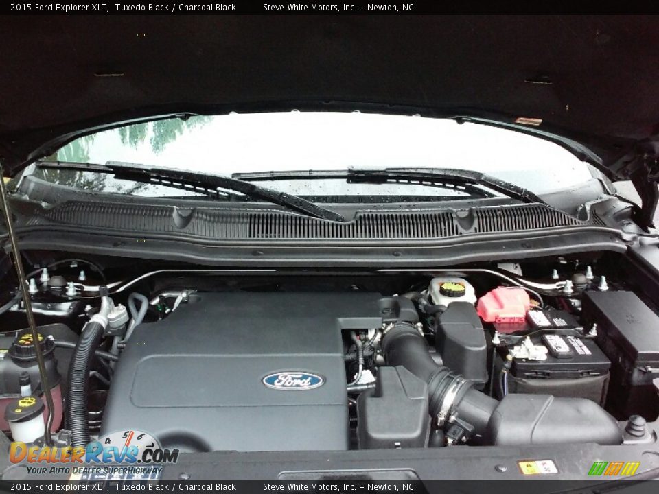 2015 Ford Explorer XLT Tuxedo Black / Charcoal Black Photo #29