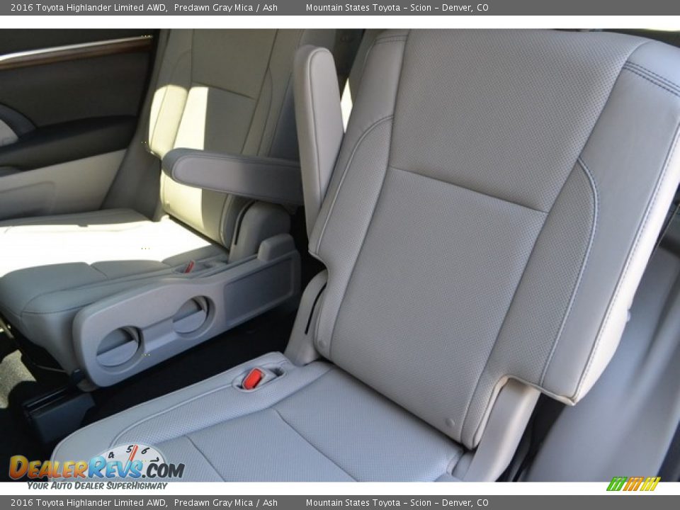 2016 Toyota Highlander Limited AWD Predawn Gray Mica / Ash Photo #7