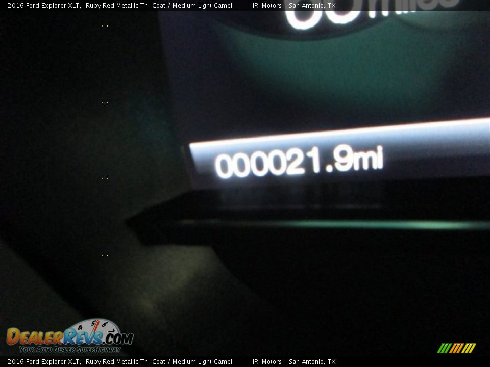 2016 Ford Explorer XLT Ruby Red Metallic Tri-Coat / Medium Light Camel Photo #32