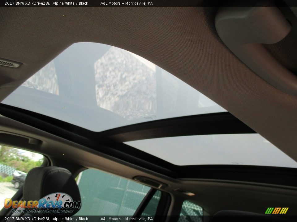 2017 BMW X3 xDrive28i Alpine White / Black Photo #11