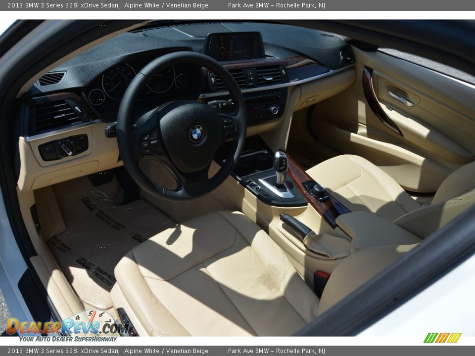 2013 BMW 3 Series 328i xDrive Sedan Alpine White / Venetian Beige Photo #11