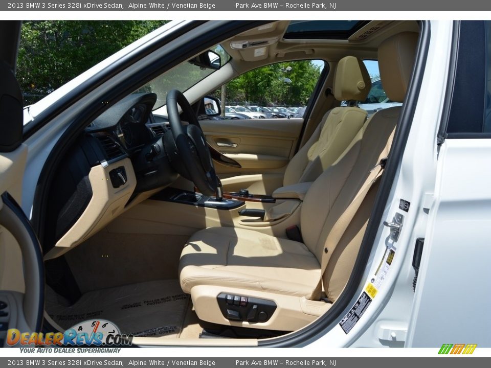2013 BMW 3 Series 328i xDrive Sedan Alpine White / Venetian Beige Photo #12