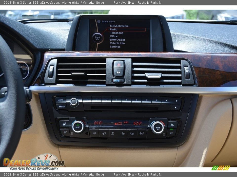 2013 BMW 3 Series 328i xDrive Sedan Alpine White / Venetian Beige Photo #17