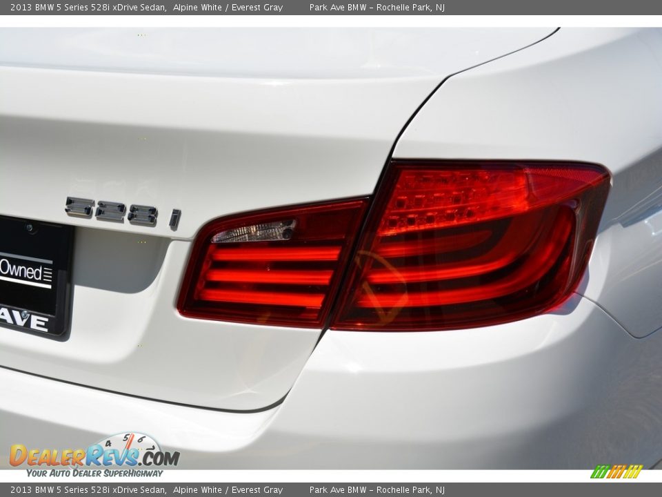 2013 BMW 5 Series 528i xDrive Sedan Alpine White / Everest Gray Photo #22