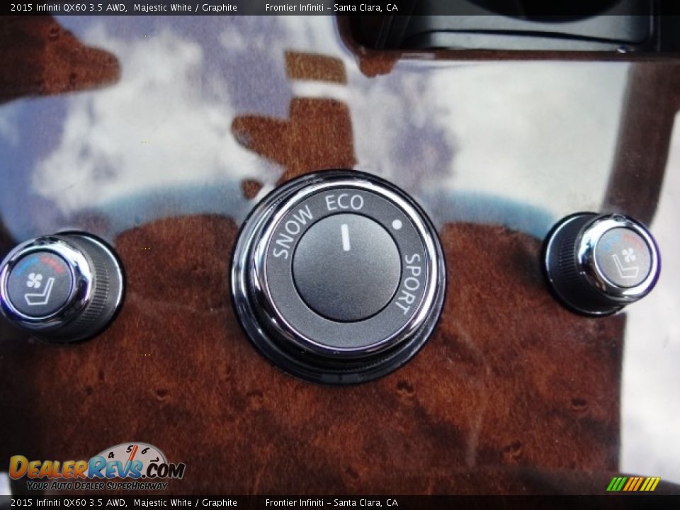 2015 Infiniti QX60 3.5 AWD Majestic White / Graphite Photo #27