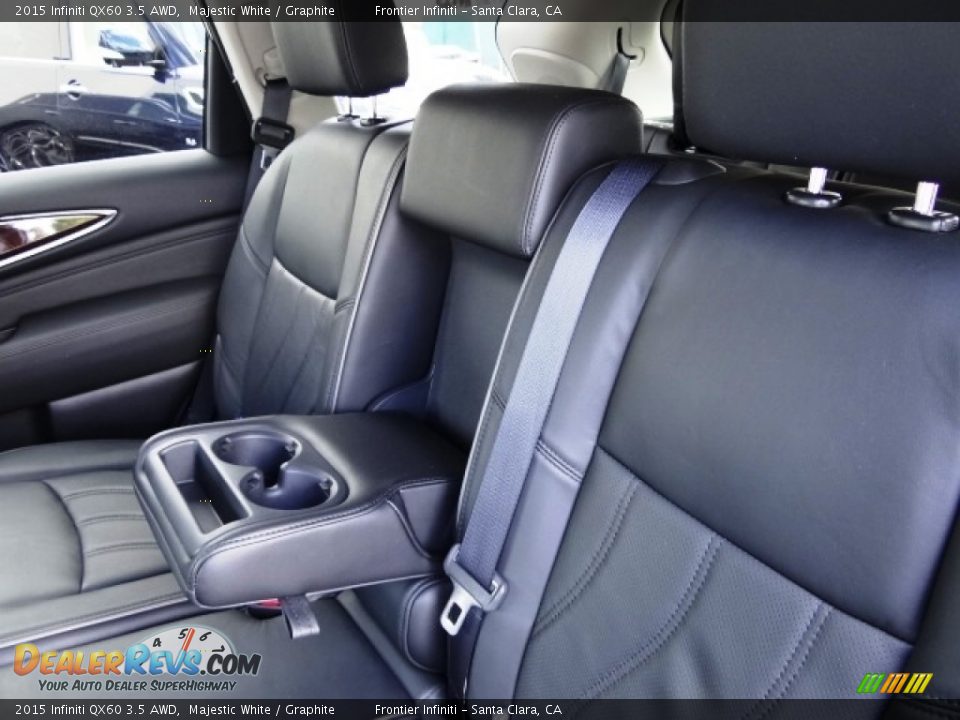 2015 Infiniti QX60 3.5 AWD Majestic White / Graphite Photo #32