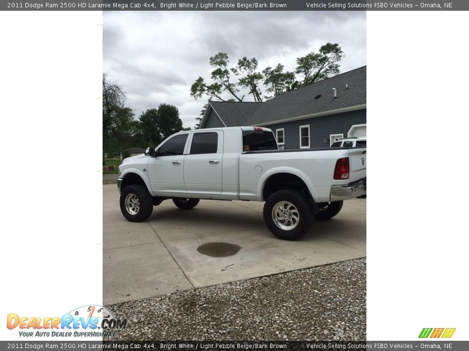 2011 Dodge Ram 2500 HD Laramie Mega Cab 4x4 Bright White / Light Pebble Beige/Bark Brown Photo #3