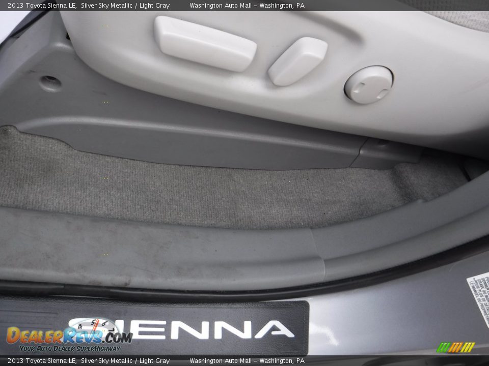 2013 Toyota Sienna LE Silver Sky Metallic / Light Gray Photo #12