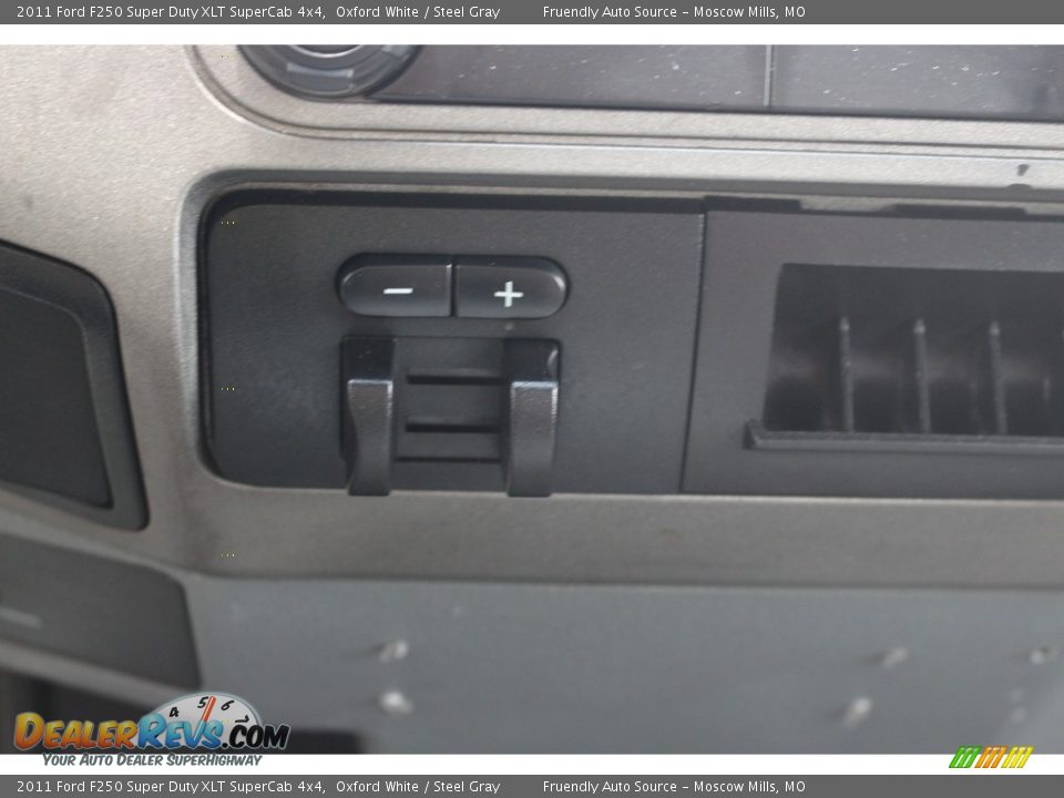 2011 Ford F250 Super Duty XLT SuperCab 4x4 Oxford White / Steel Gray Photo #16