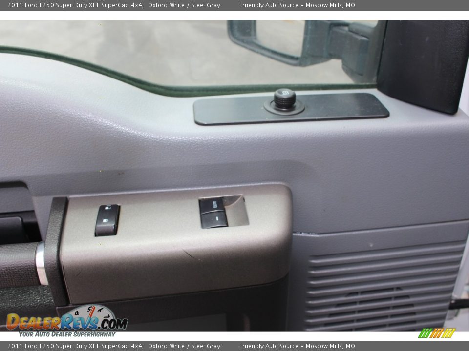 2011 Ford F250 Super Duty XLT SuperCab 4x4 Oxford White / Steel Gray Photo #26