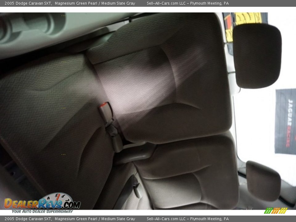 2005 Dodge Caravan SXT Magnesium Green Pearl / Medium Slate Gray Photo #20