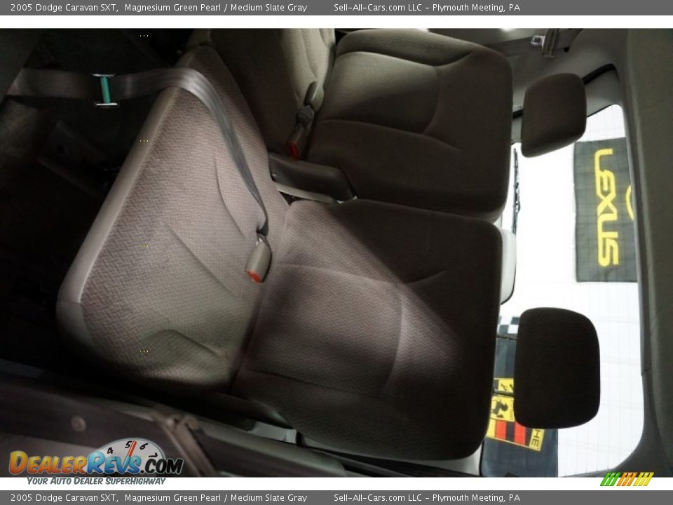 2005 Dodge Caravan SXT Magnesium Green Pearl / Medium Slate Gray Photo #23