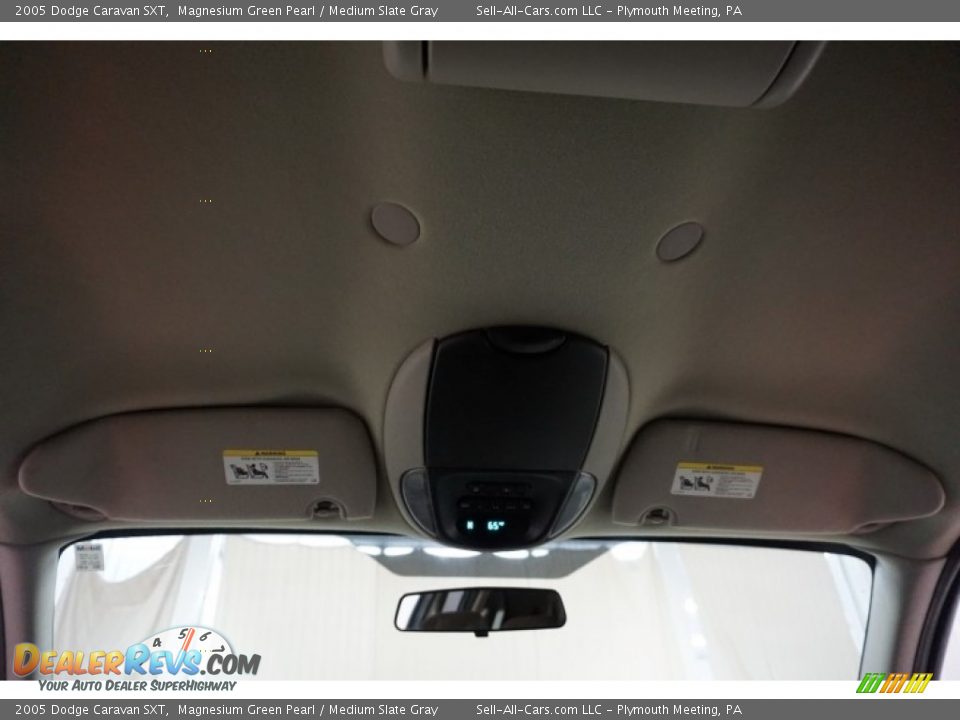 2005 Dodge Caravan SXT Magnesium Green Pearl / Medium Slate Gray Photo #27