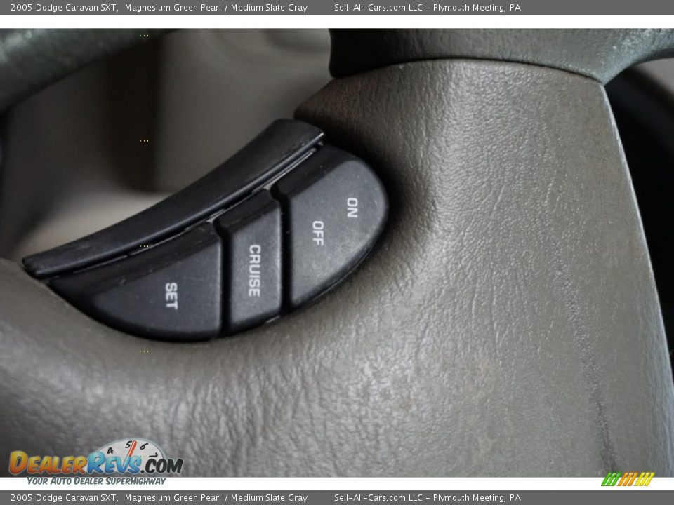 2005 Dodge Caravan SXT Magnesium Green Pearl / Medium Slate Gray Photo #31