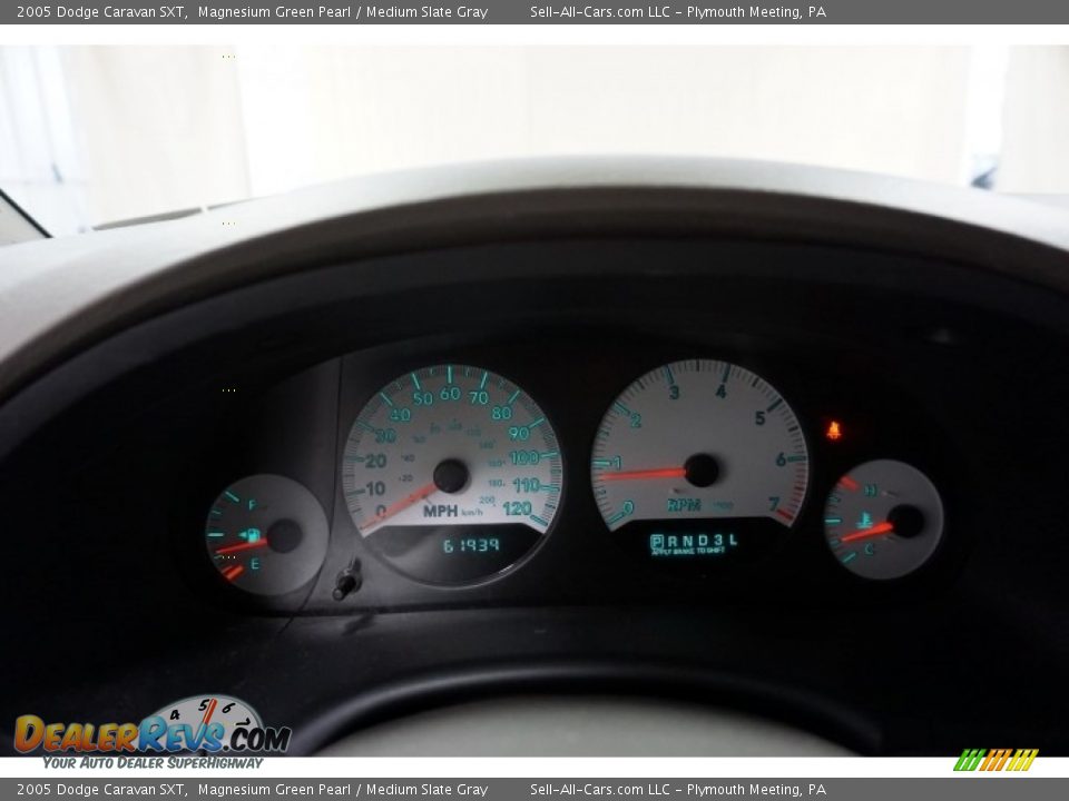 2005 Dodge Caravan SXT Magnesium Green Pearl / Medium Slate Gray Photo #36