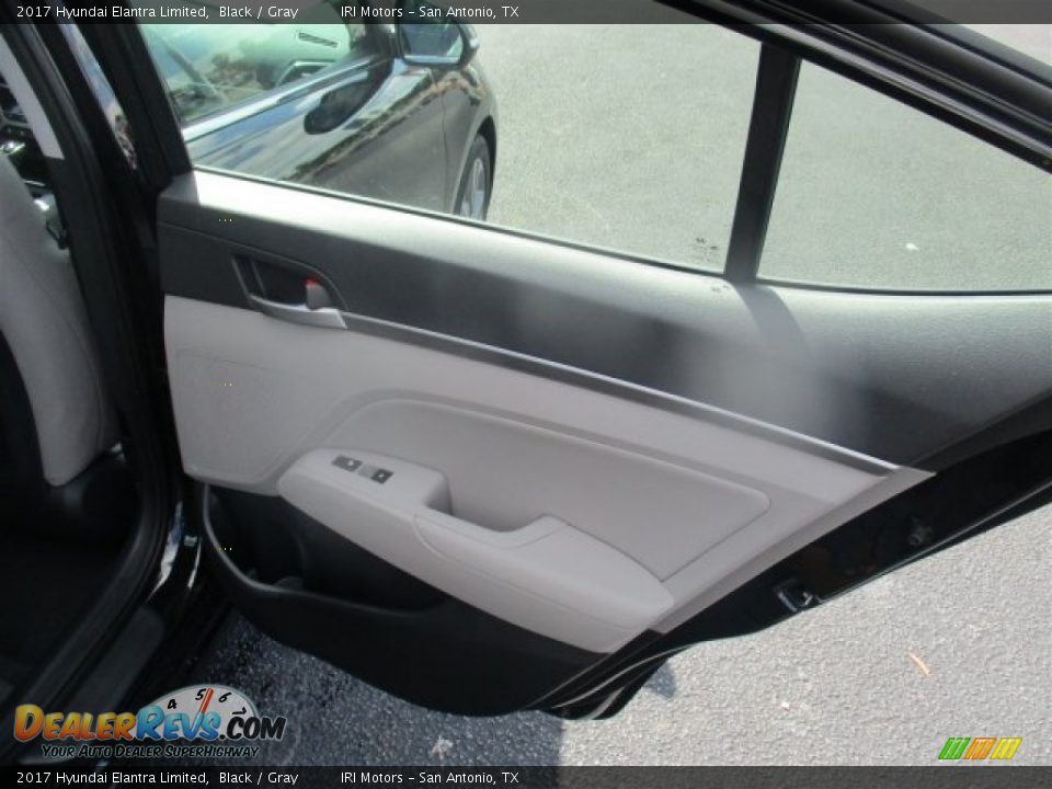 2017 Hyundai Elantra Limited Black / Gray Photo #13