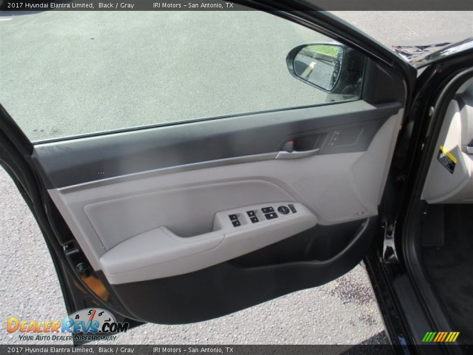 2017 Hyundai Elantra Limited Black / Gray Photo #18
