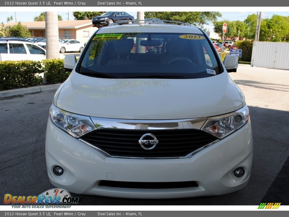 2013 Nissan Quest 3.5 LE Pearl White / Gray Photo #3