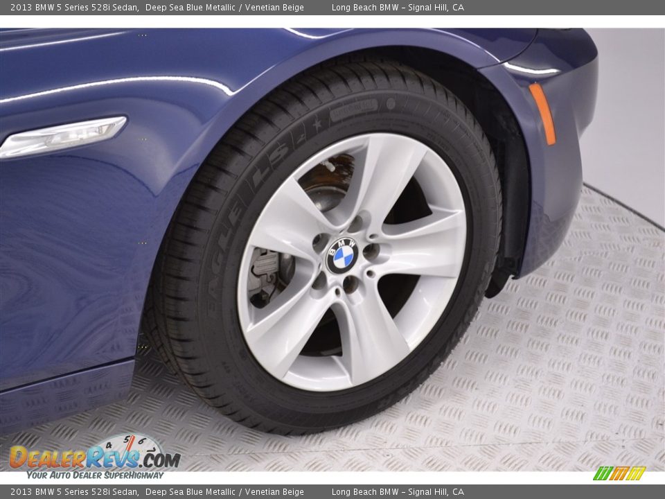 2013 BMW 5 Series 528i Sedan Deep Sea Blue Metallic / Venetian Beige Photo #9