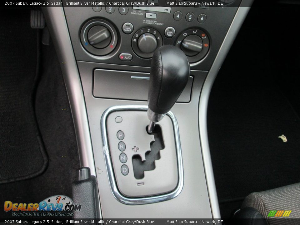 2007 Subaru Legacy 2.5i Sedan Brilliant Silver Metallic / Charcoal Gray/Dusk Blue Photo #26