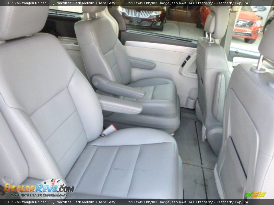 2012 Volkswagen Routan SEL Nocturne Black Metallic / Aero Gray Photo #4