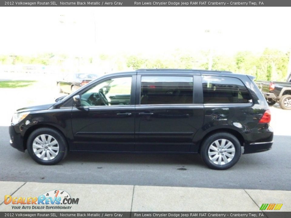 2012 Volkswagen Routan SEL Nocturne Black Metallic / Aero Gray Photo #11