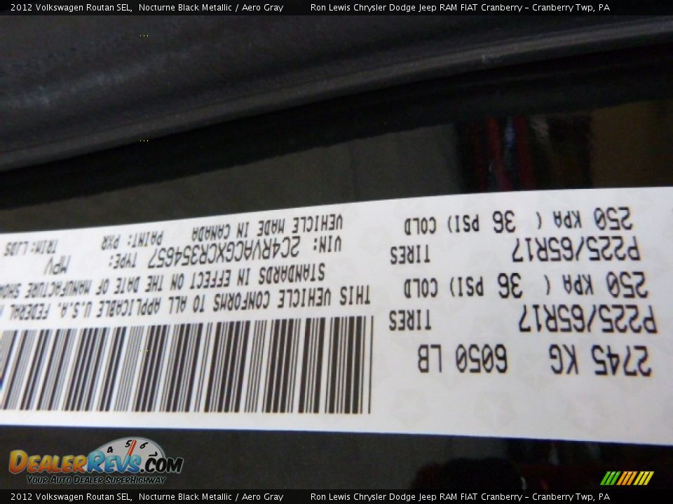 2012 Volkswagen Routan SEL Nocturne Black Metallic / Aero Gray Photo #16
