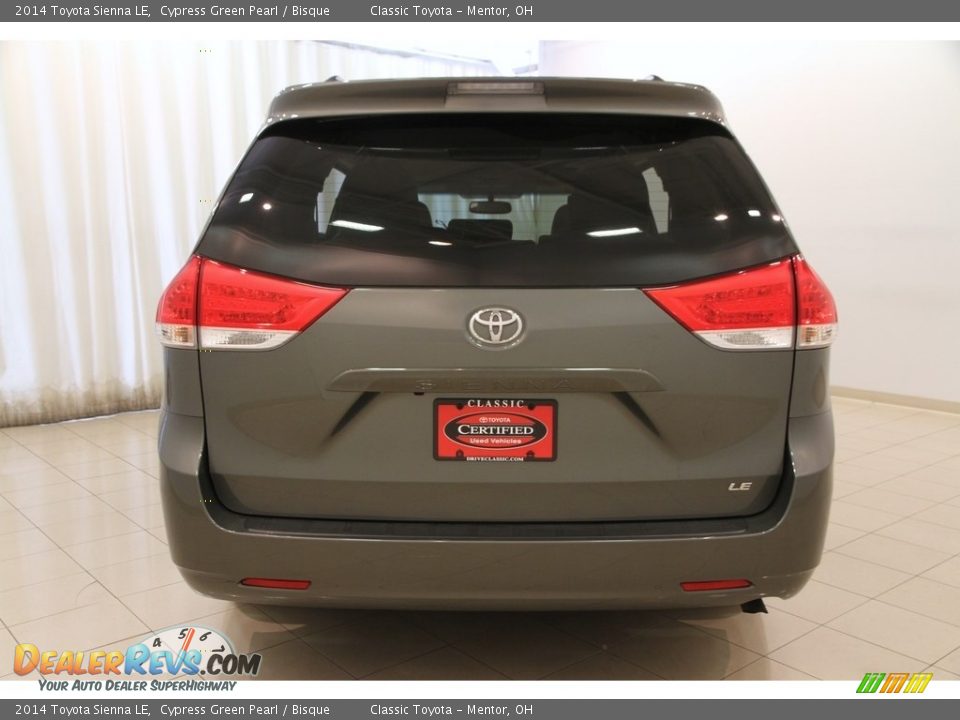 2014 Toyota Sienna LE Cypress Green Pearl / Bisque Photo #16