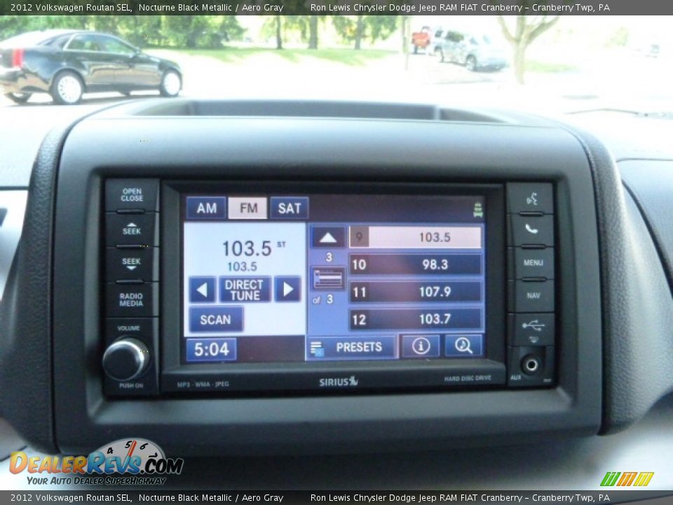 2012 Volkswagen Routan SEL Nocturne Black Metallic / Aero Gray Photo #17